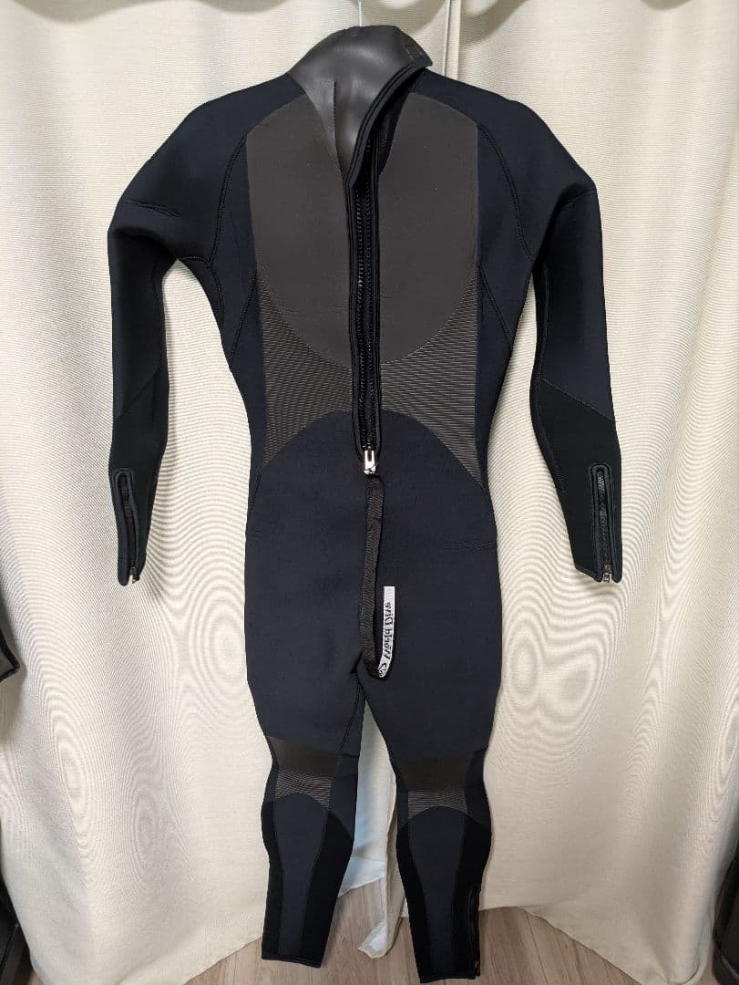 World Dive フルウエットスーツ ブラック/グレー