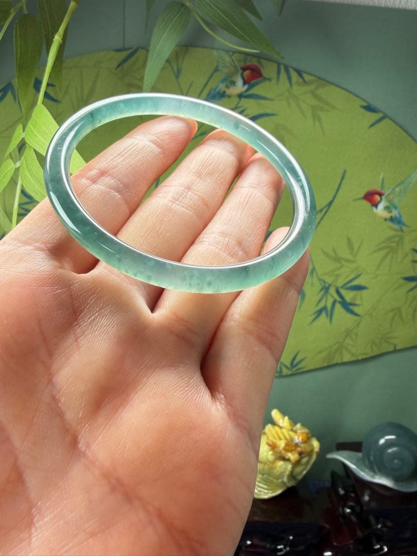 最終価格‼️天然本翡翠　高氷種、特色雪花綿入り氷藍水細身バングル　鑑定書付き