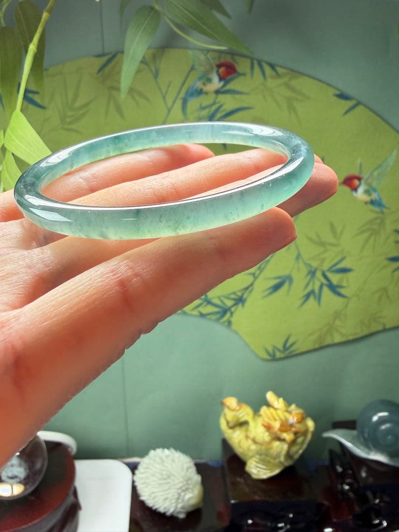 最終価格‼️天然本翡翠　高氷種、特色雪花綿入り氷藍水細身バングル　鑑定書付き