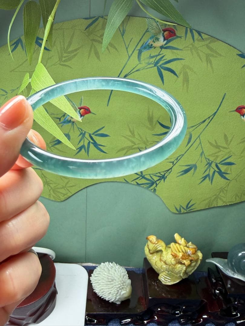 最終価格‼️天然本翡翠　高氷種、特色雪花綿入り氷藍水細身バングル　鑑定書付き