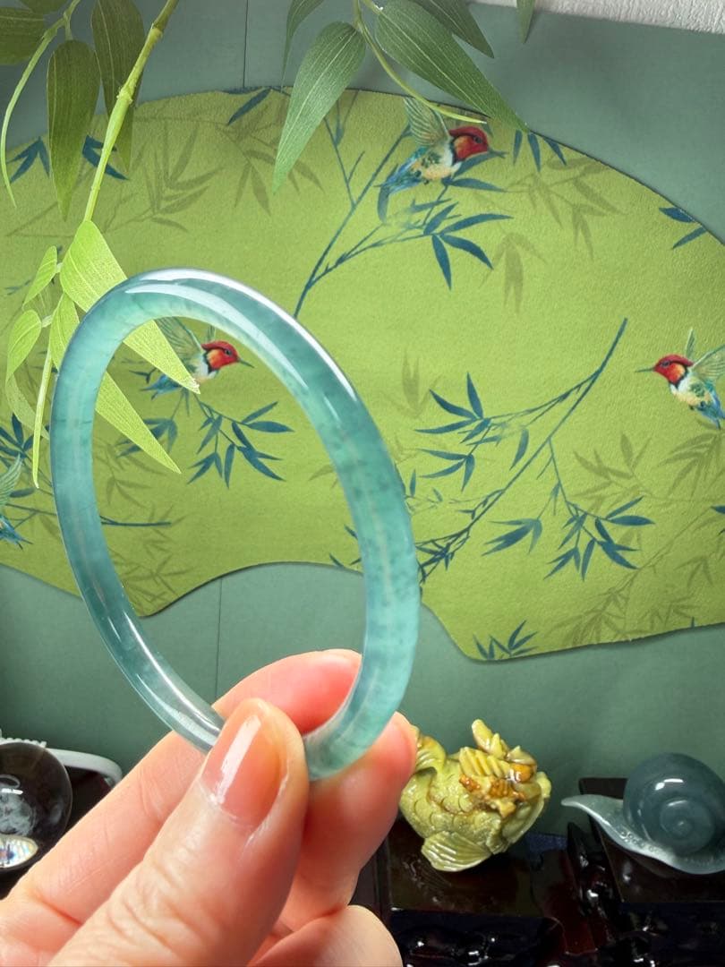 最終価格‼️天然本翡翠　高氷種、特色雪花綿入り氷藍水細身バングル　鑑定書付き