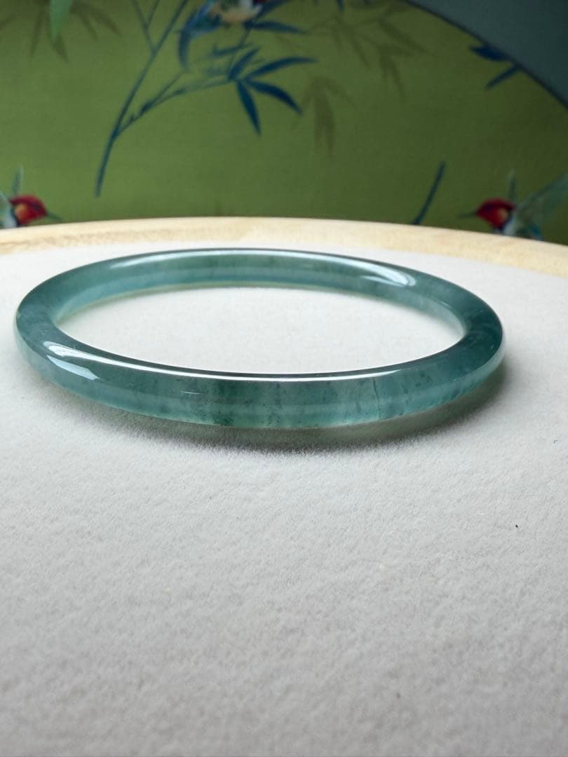 最終価格‼️天然本翡翠　高氷種、特色雪花綿入り氷藍水細身バングル　鑑定書付き