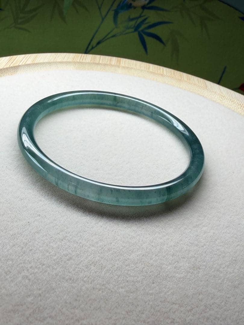 最終価格‼️天然本翡翠　高氷種、特色雪花綿入り氷藍水細身バングル　鑑定書付き