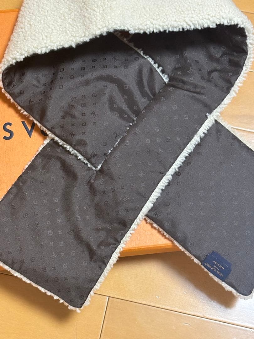 極美品LOUIS VUITTON エシャルプ・シャーリング マフラー ムートン