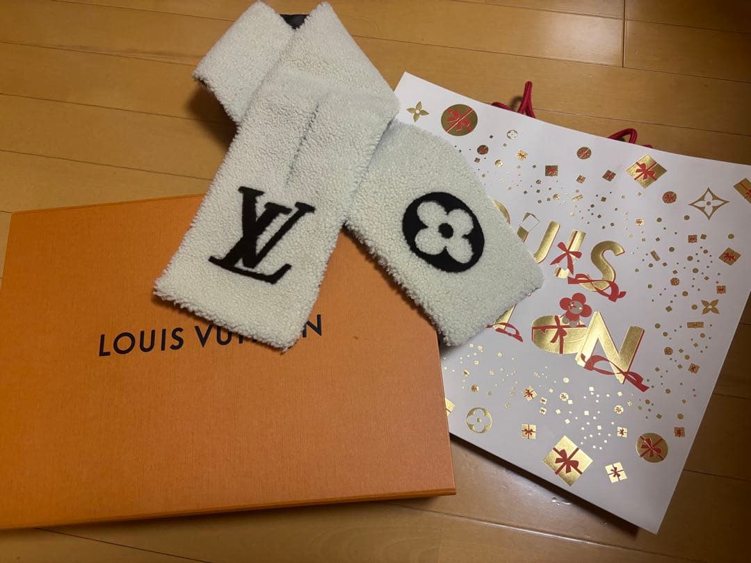 極美品LOUIS VUITTON エシャルプ・シャーリング マフラー ムートン