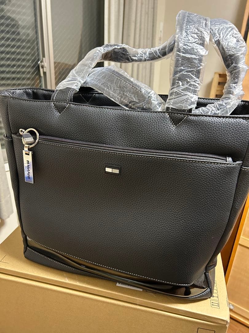   ブラックトートバッグ