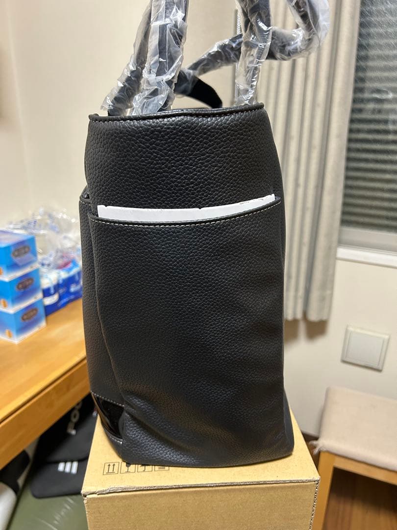   ブラックトートバッグ
