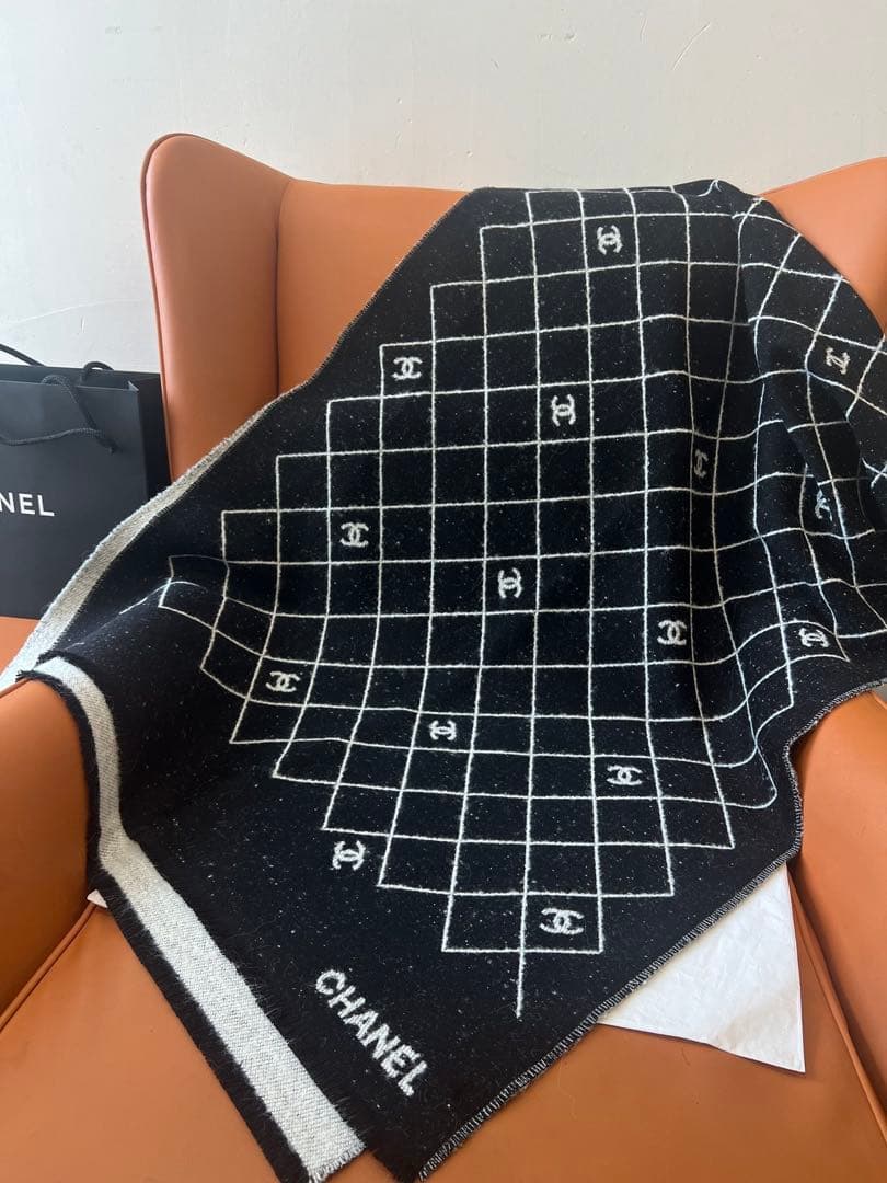 箱付きCHANELマフラー