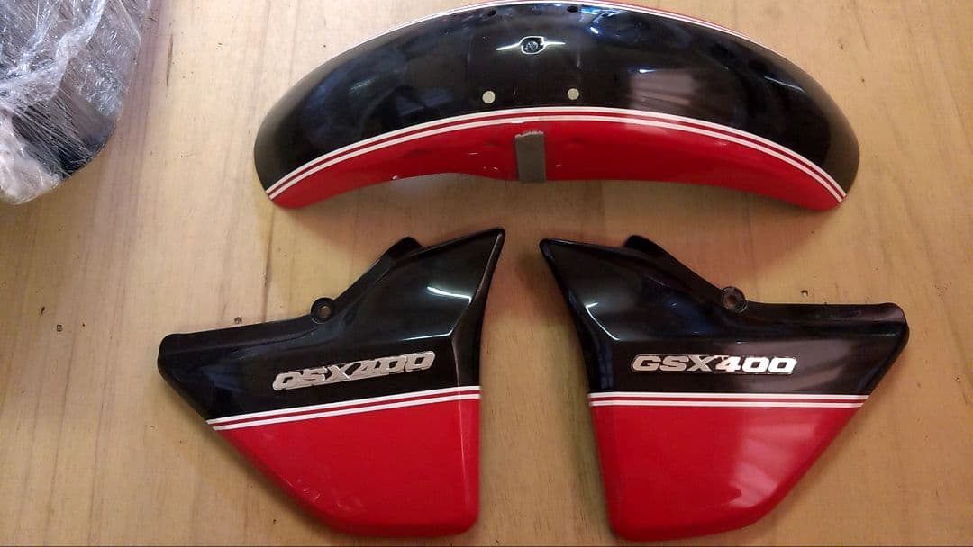 GSX400インパルス 純正サイドカバー、フロントフェンダーセットヨシムラカラー