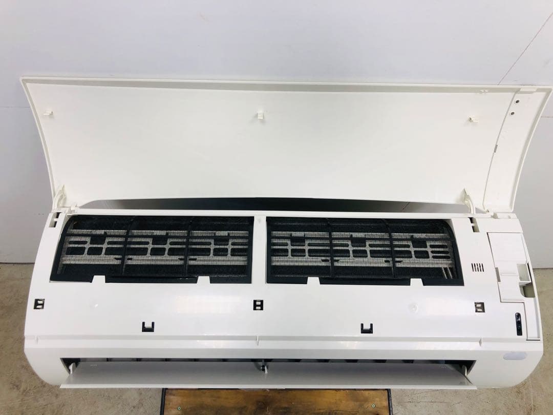 コロナ　ルームエアコン　CSH-N2220R 2020年製 2.2kw