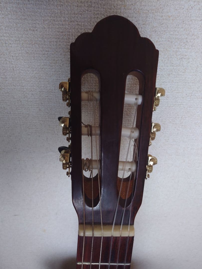 新堀クラシックギターNIIBORI 　GUITAR　DIAMON DCUT
