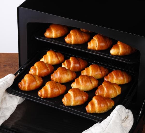 【新品】東芝 ER-D7000B W 過熱水蒸気オーブンレンジ 石窯ドーム30L