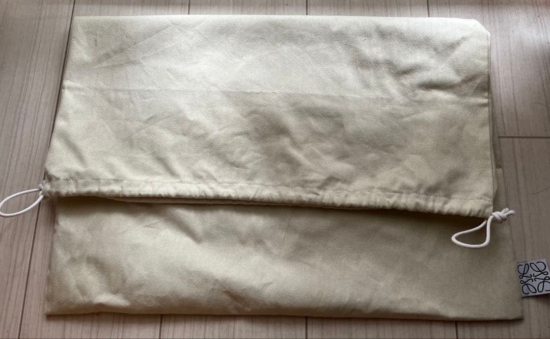 ロエベ　LOEWE カゴバック　ミディアム　美品　保存袋＆ショッパーあり