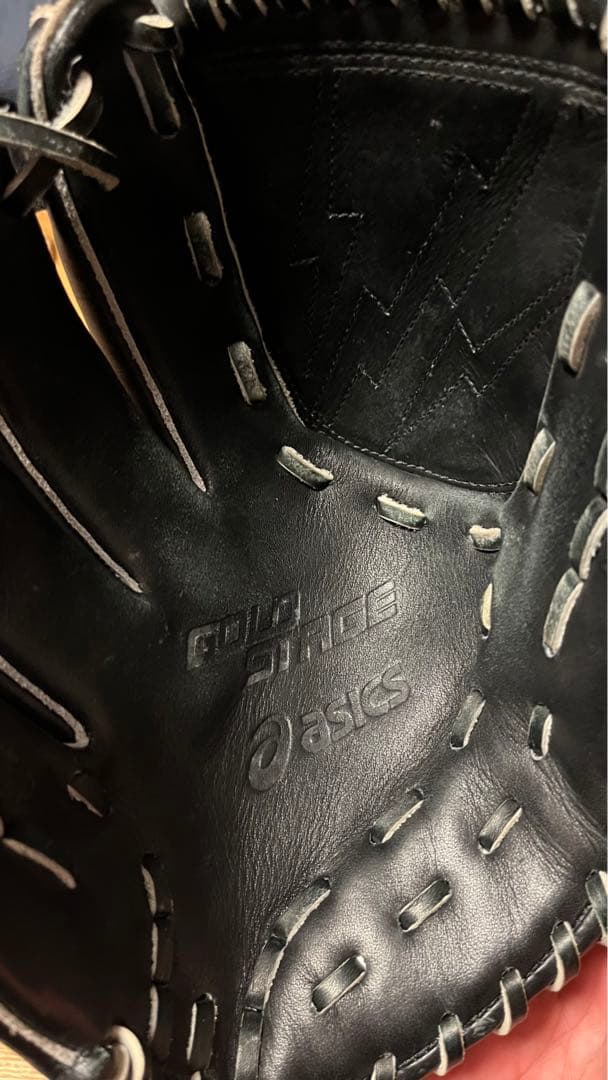 アシックス ゴールドステージ　硬式投手　BGH5LP 左利き用です。