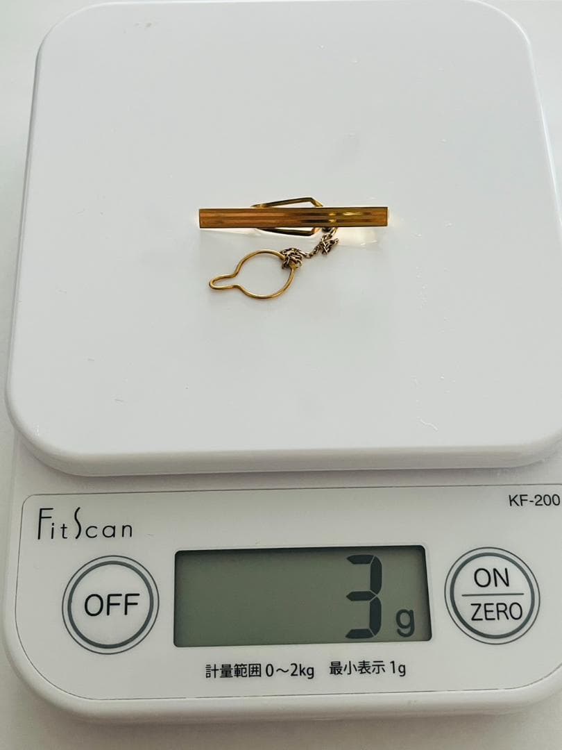 ■K18刻印 ネクタイピン イエローゴールド チェーン付 ストライプ柄