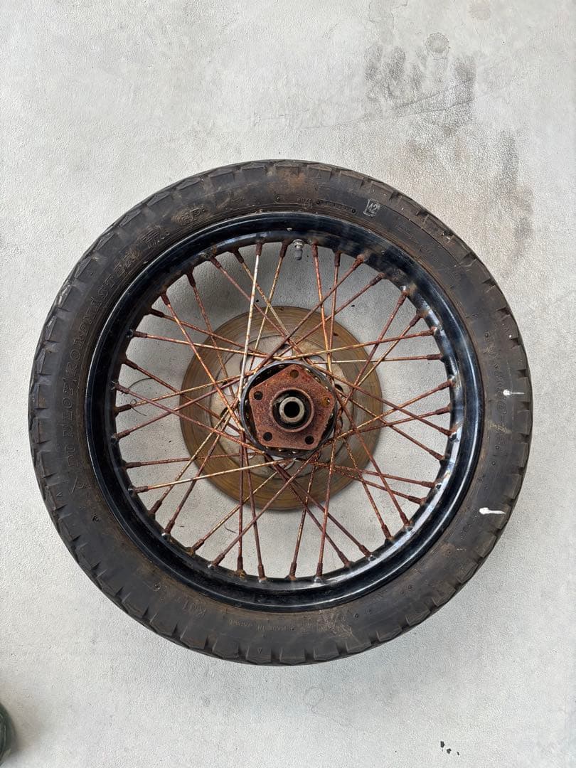 ハーレー　ショベル？　リヤホイール　18インチ　スポークホイール
