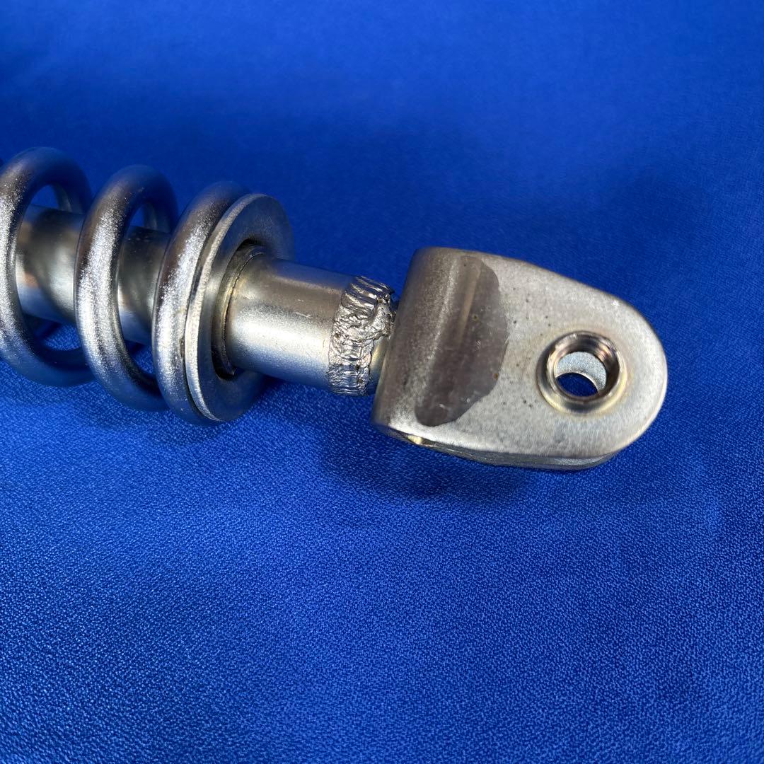 新品未使用　2E9 リアサスペンション　パッソル