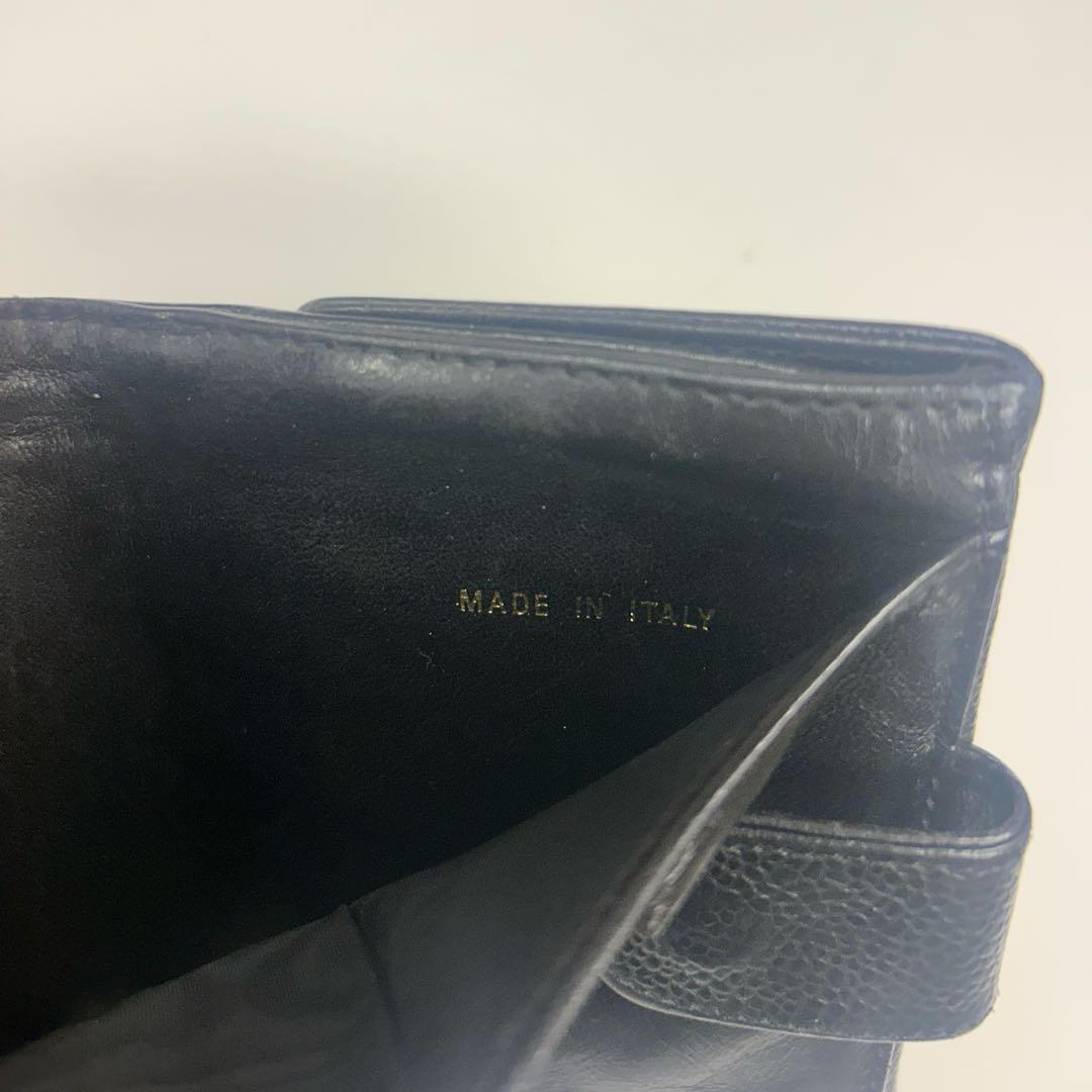CHANEL シャネル 黒 キャビアスキン 折り財布 ロゴ入り レディース