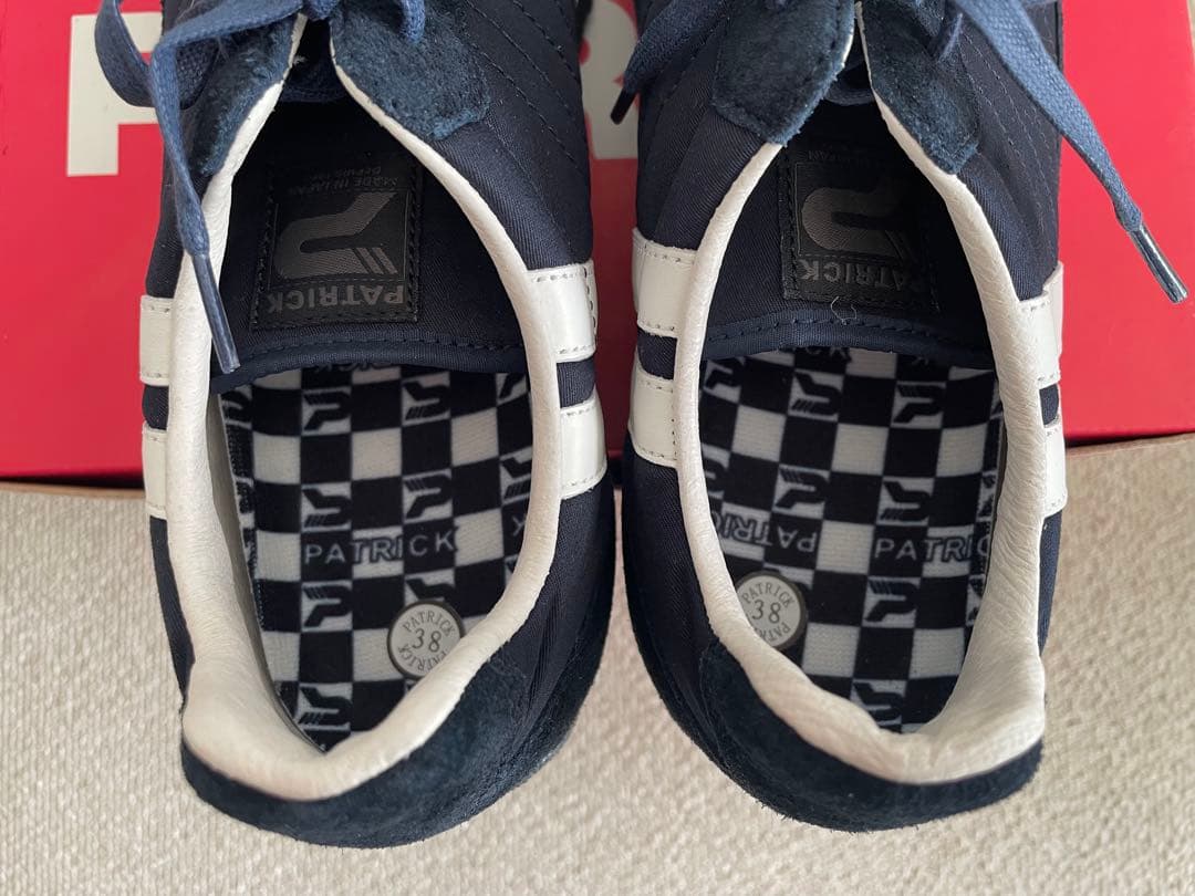 新品未使用　PATRICK ネイビー 38スニーカー
