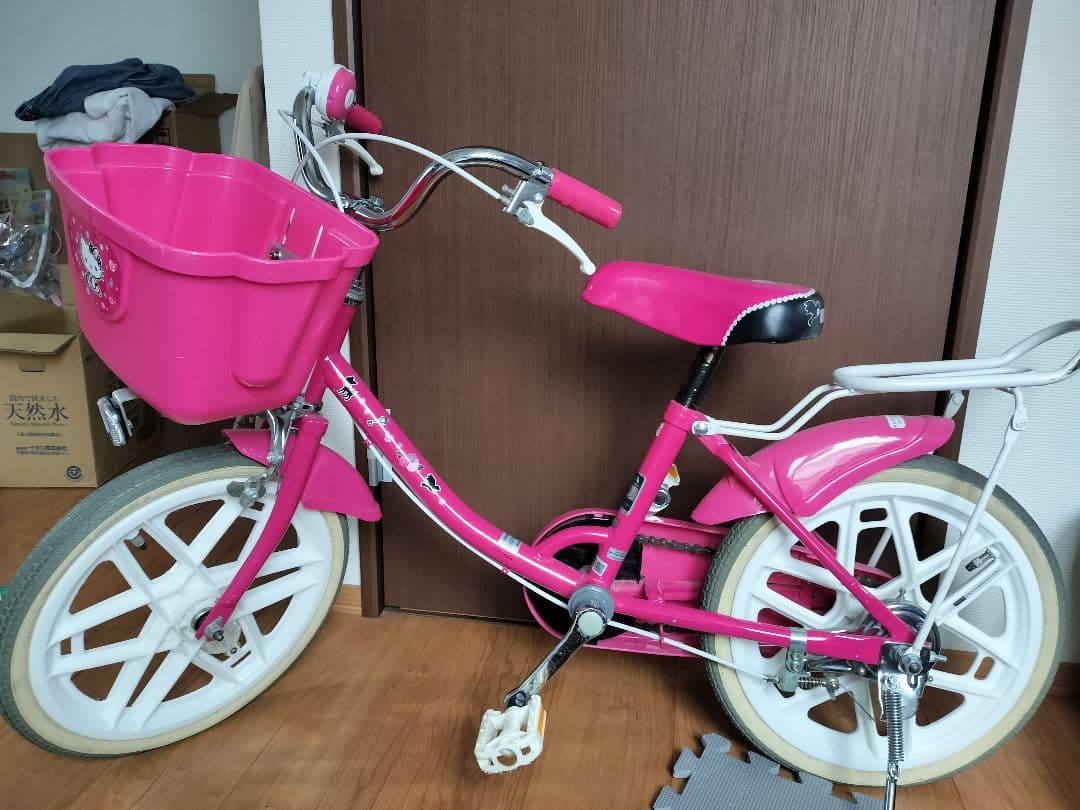 手渡し限定　ハローキティ 幼児用自転車 ピンク