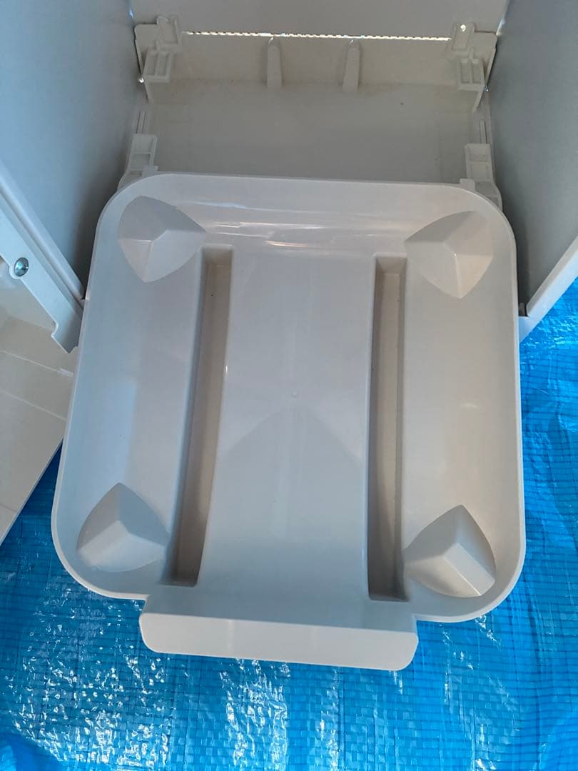 ウォーターサーバー　famfit白 PREMIUM WATER