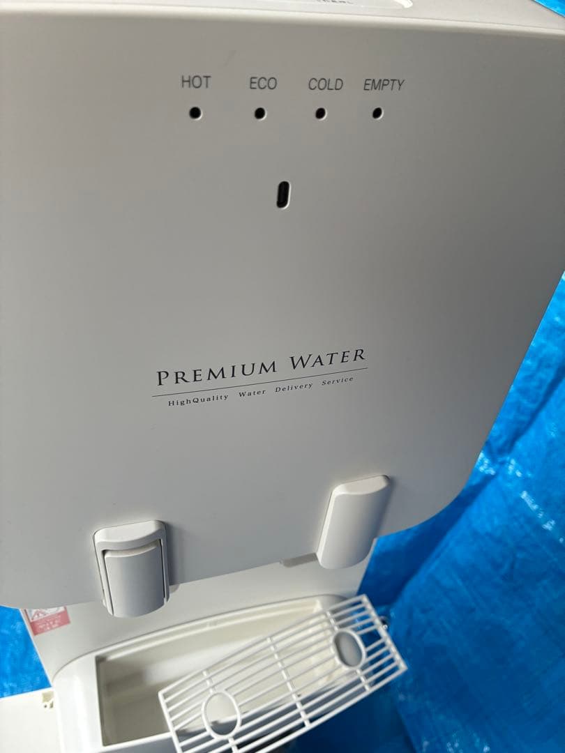 ウォーターサーバー　famfit白 PREMIUM WATER