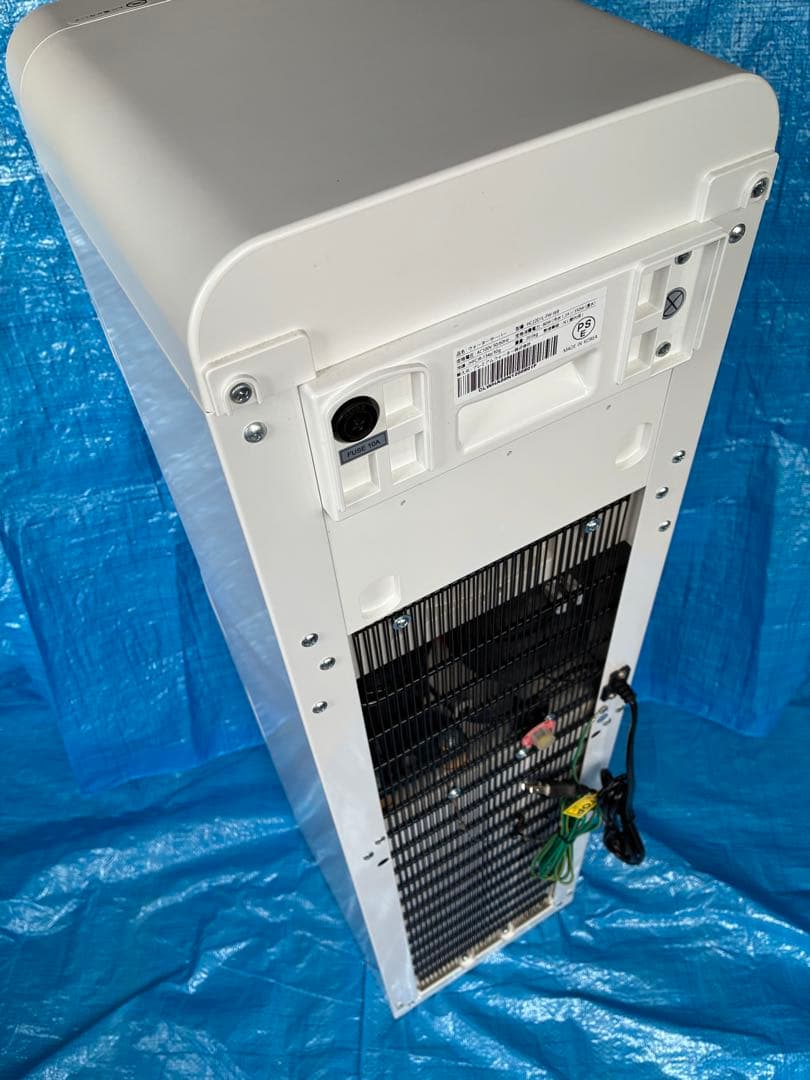 ウォーターサーバー　famfit白 PREMIUM WATER