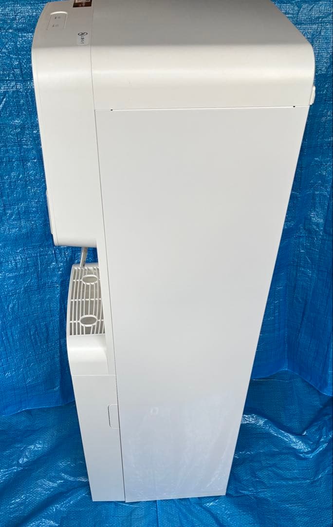 ウォーターサーバー　famfit白 PREMIUM WATER