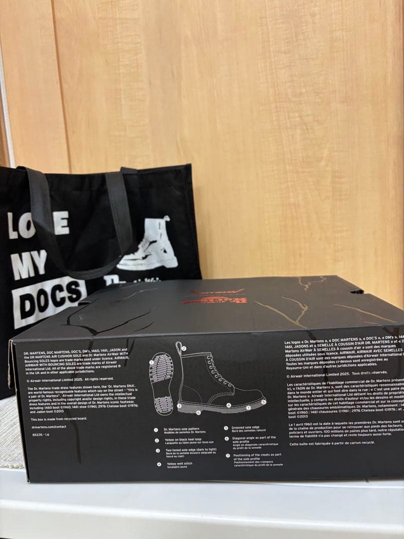 Dr.Martens 1460 llica Skull UK8 8ホール