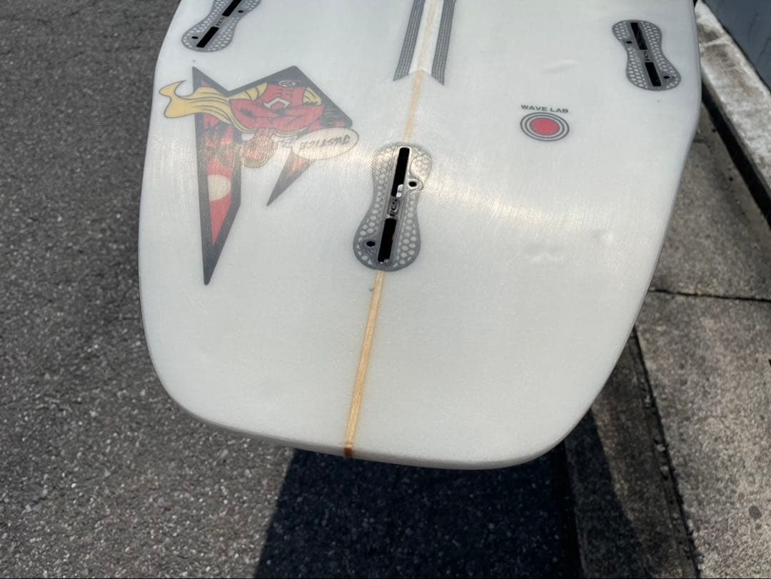 ジャスティスサーフボード　バーニング　5’7