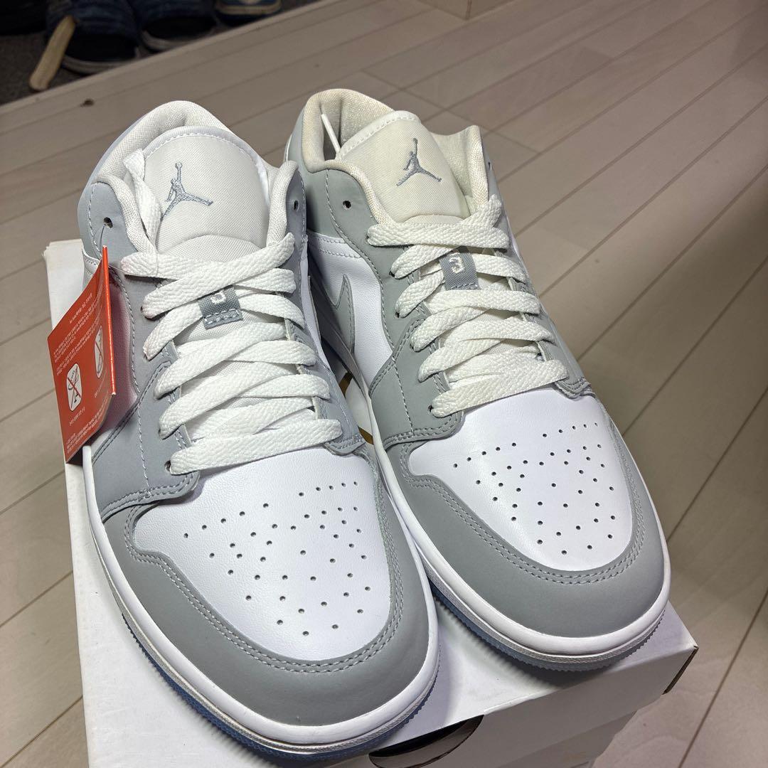 新品・未使用⭐️ナイキ　エアジョーダン　ウルフグレーDC0774-105 27cm
