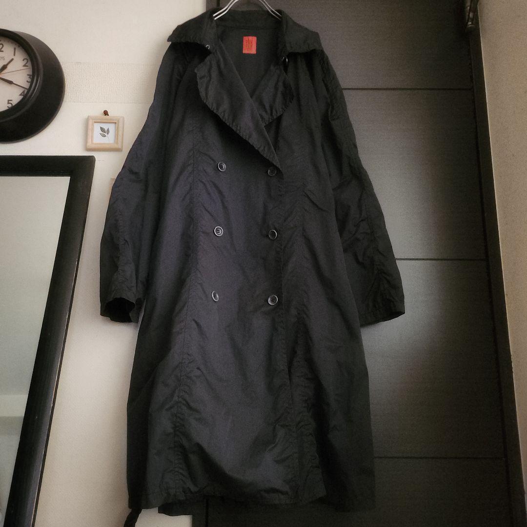 ム*カ様 b6 良品 HaaT/イッセイミヤケ ロング トレンチコート 黒/3