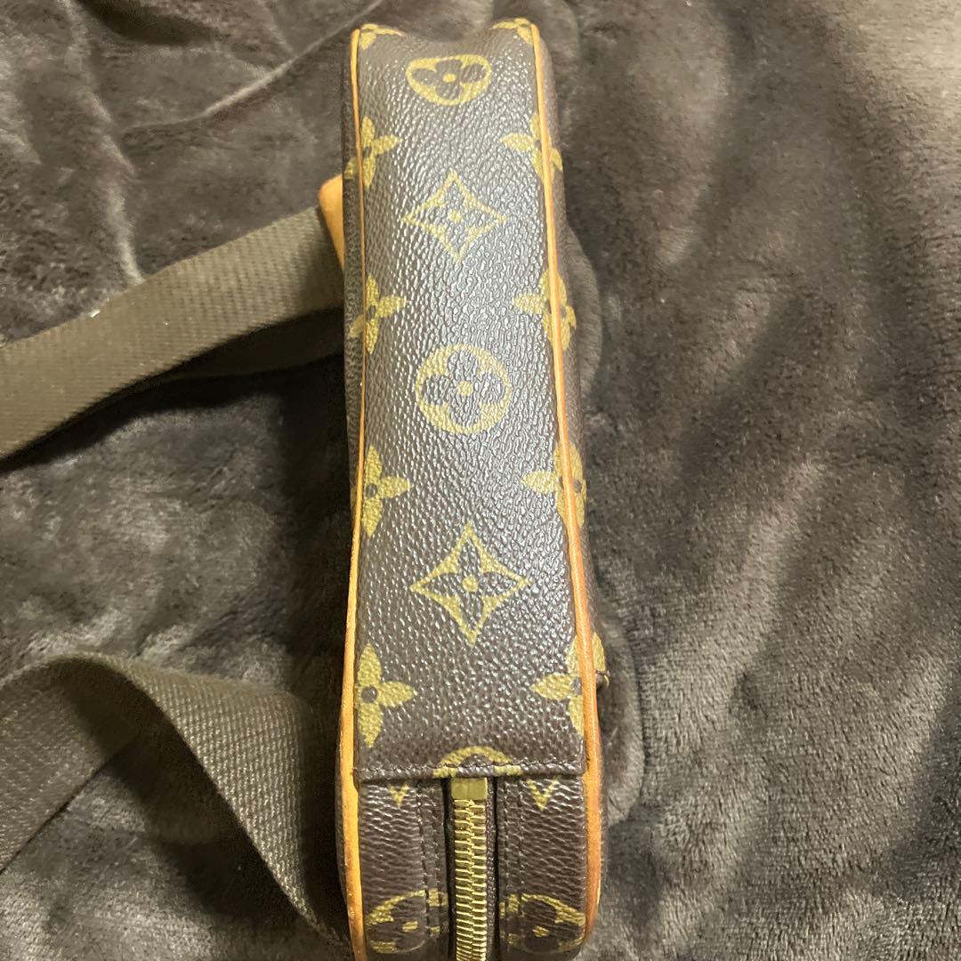 ルイ・ヴィトンポシェット・ガンジュ