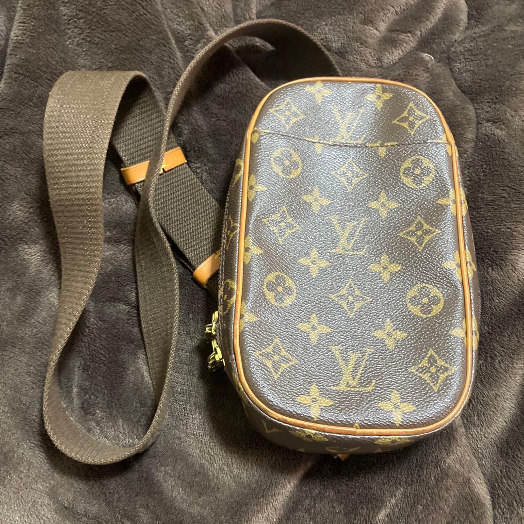 ルイ・ヴィトンポシェット・ガンジュ