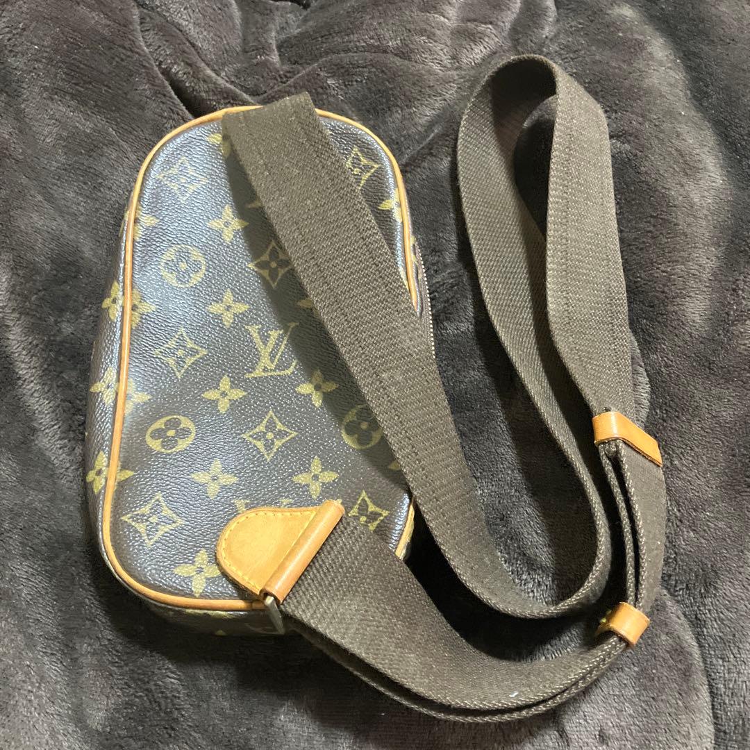 ルイ・ヴィトンポシェット・ガンジュ