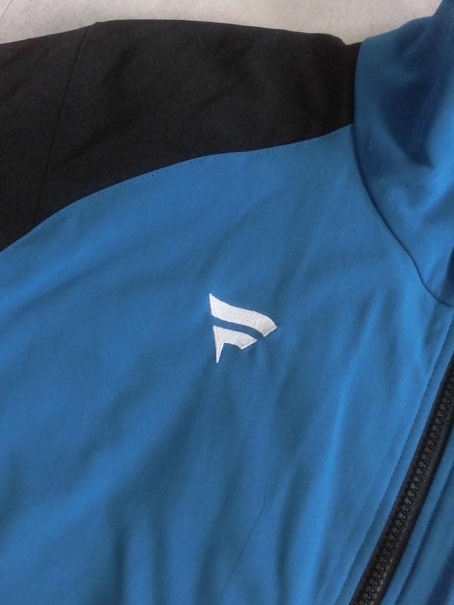 北海道日本ハムファイターズ 2023 オンフィールド グランドジャケット M