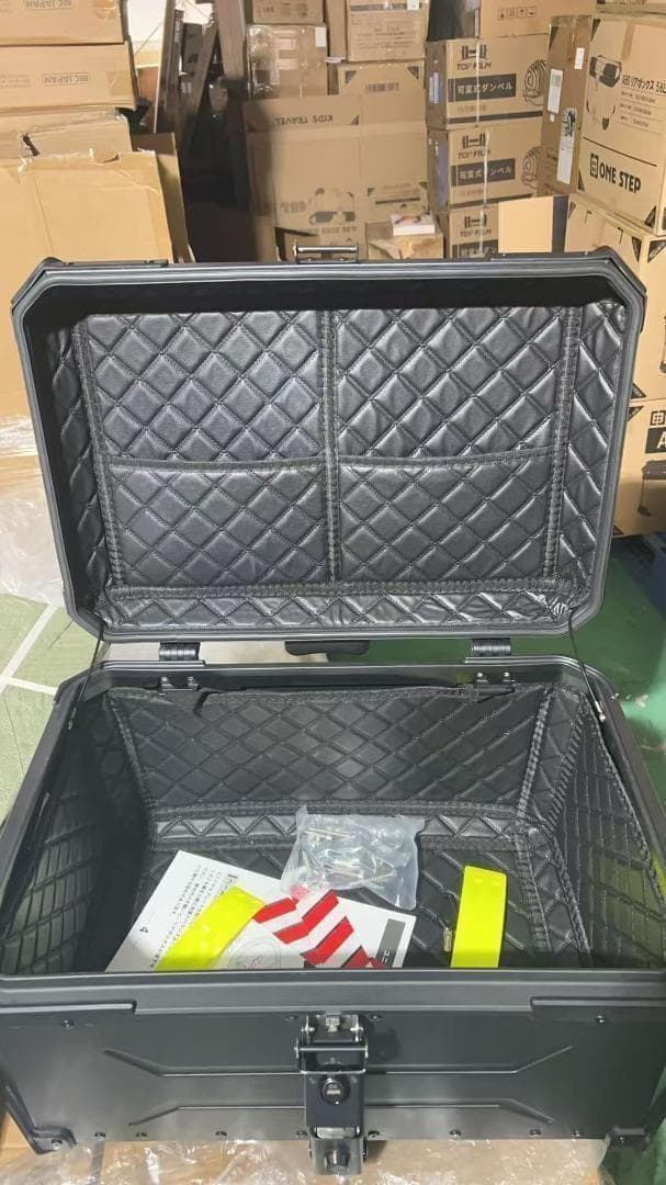中古美品バイクリアボックス アルミトップケース (65L Black 黒)