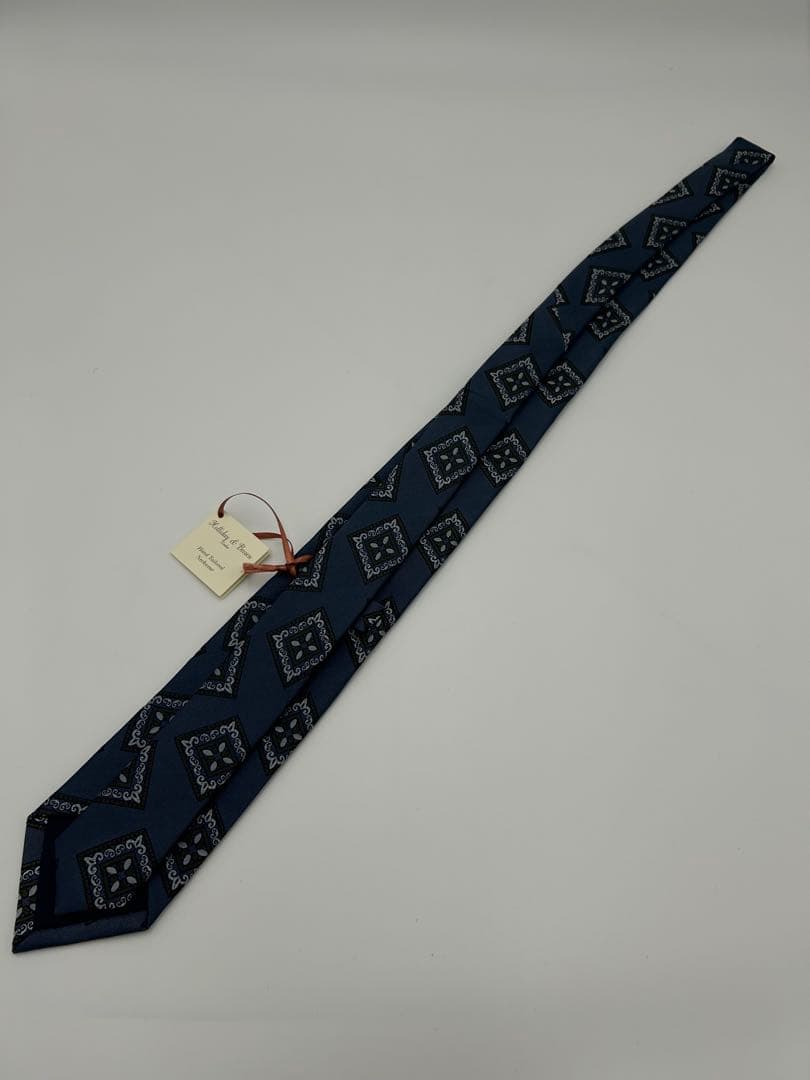 新品未使用 Holiday & Brown ネクタイ　ホリデー&ブラウン　紺