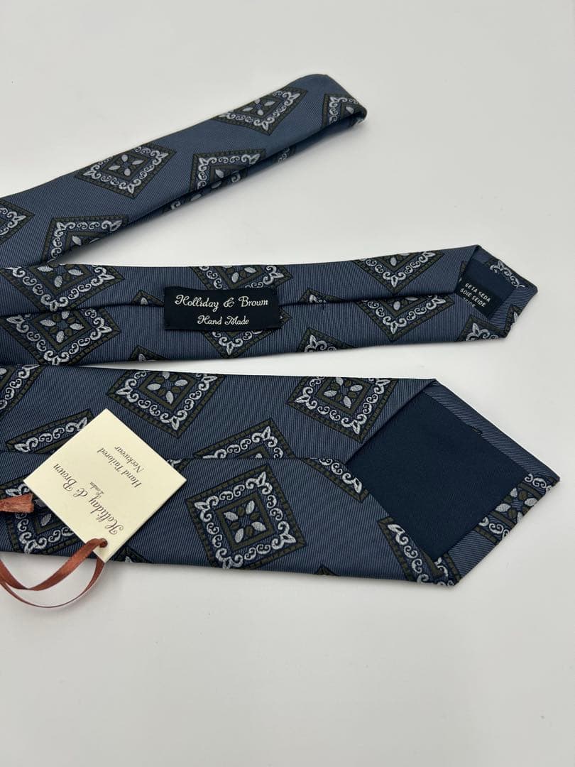 新品未使用 Holiday & Brown ネクタイ　ホリデー&ブラウン　紺