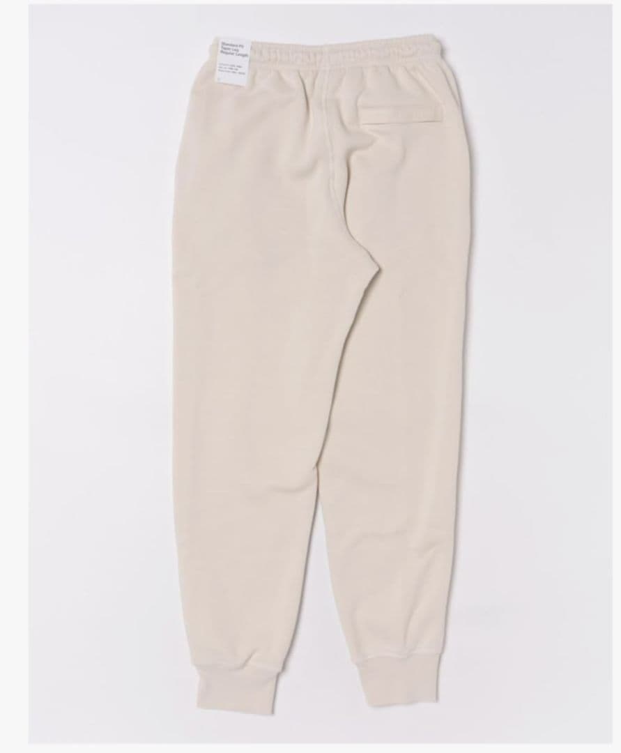 ナイキ　スウェットセットアップ　ベージュ　Sサイズ（レディースS〜М）