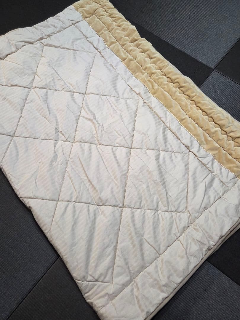 プラチナウエーブ　シングルサイズ 掛け布団 ベージュ