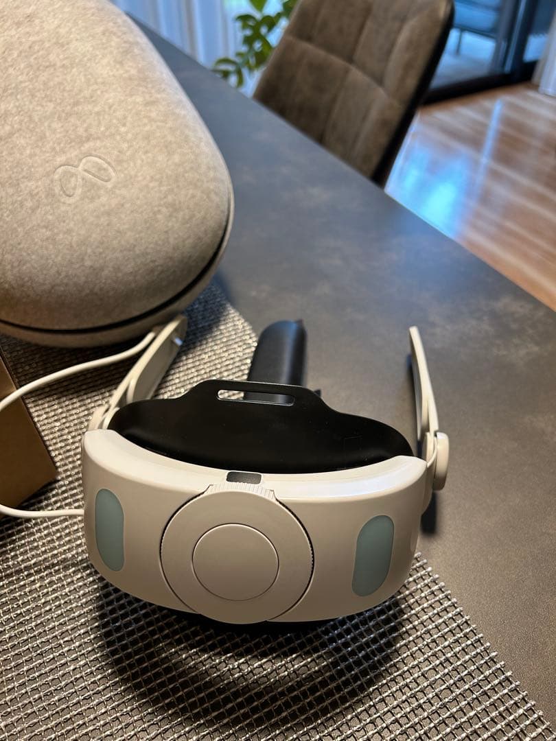 【超美品】 Quest 3 VRヘッドセット×付属品多数あり　125GB