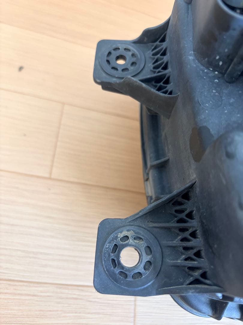 日野　大型トラックプロフィア　左側ヘッドライトユニット　三眼タイプ