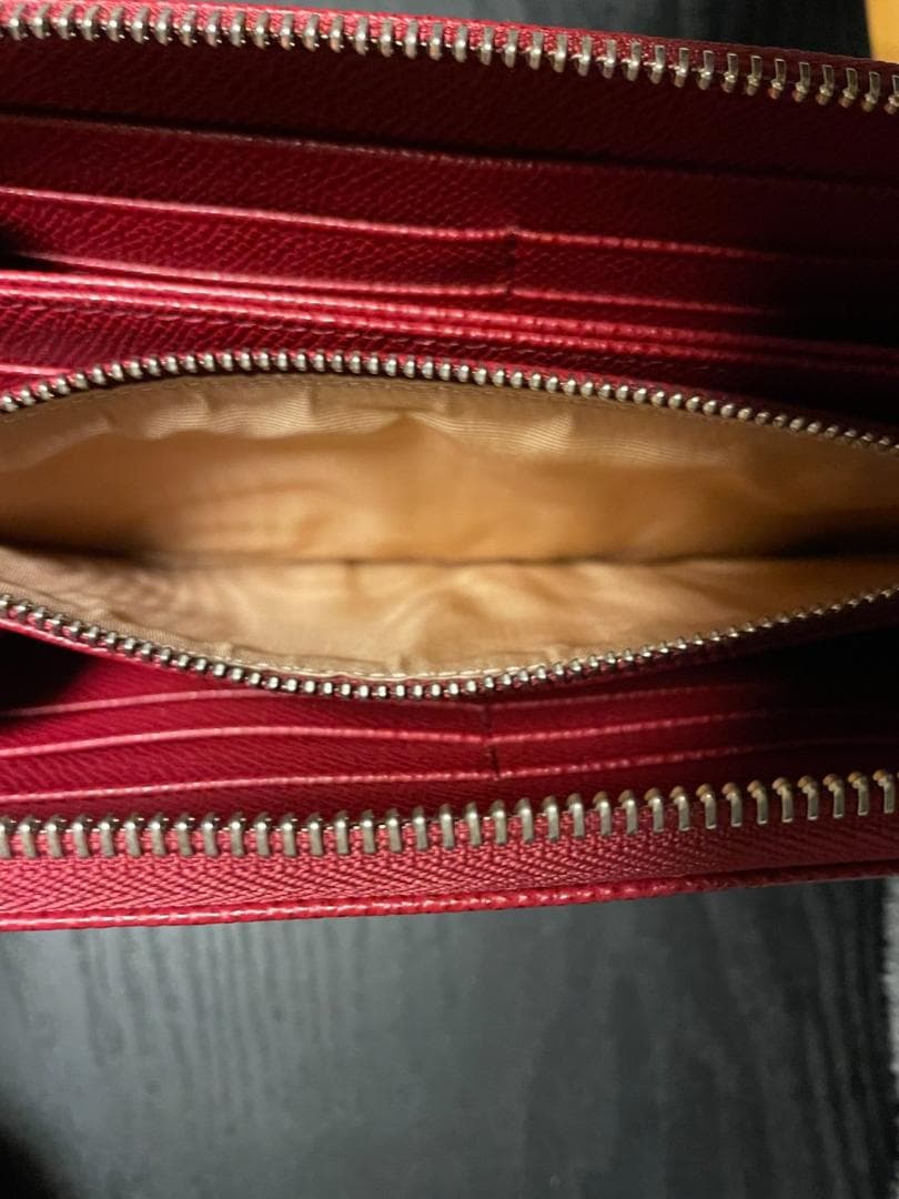 BULGARI レッド 長財布