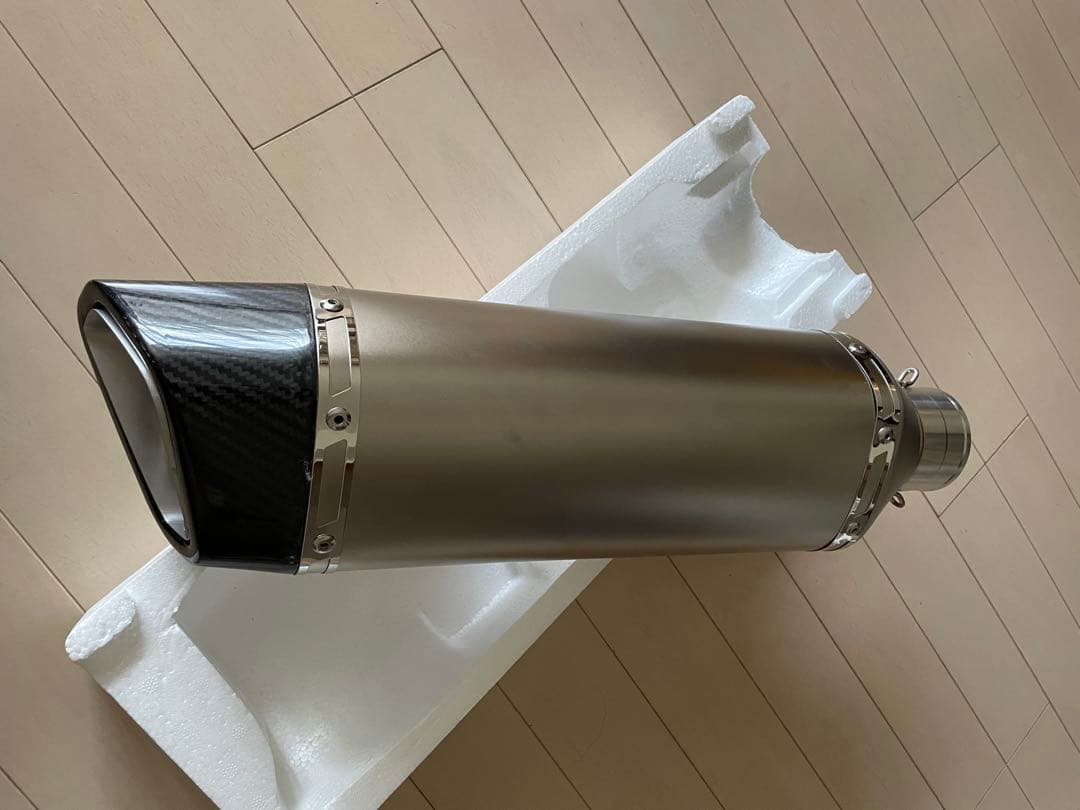 60.5 汎用マフラー　カーボンエンド