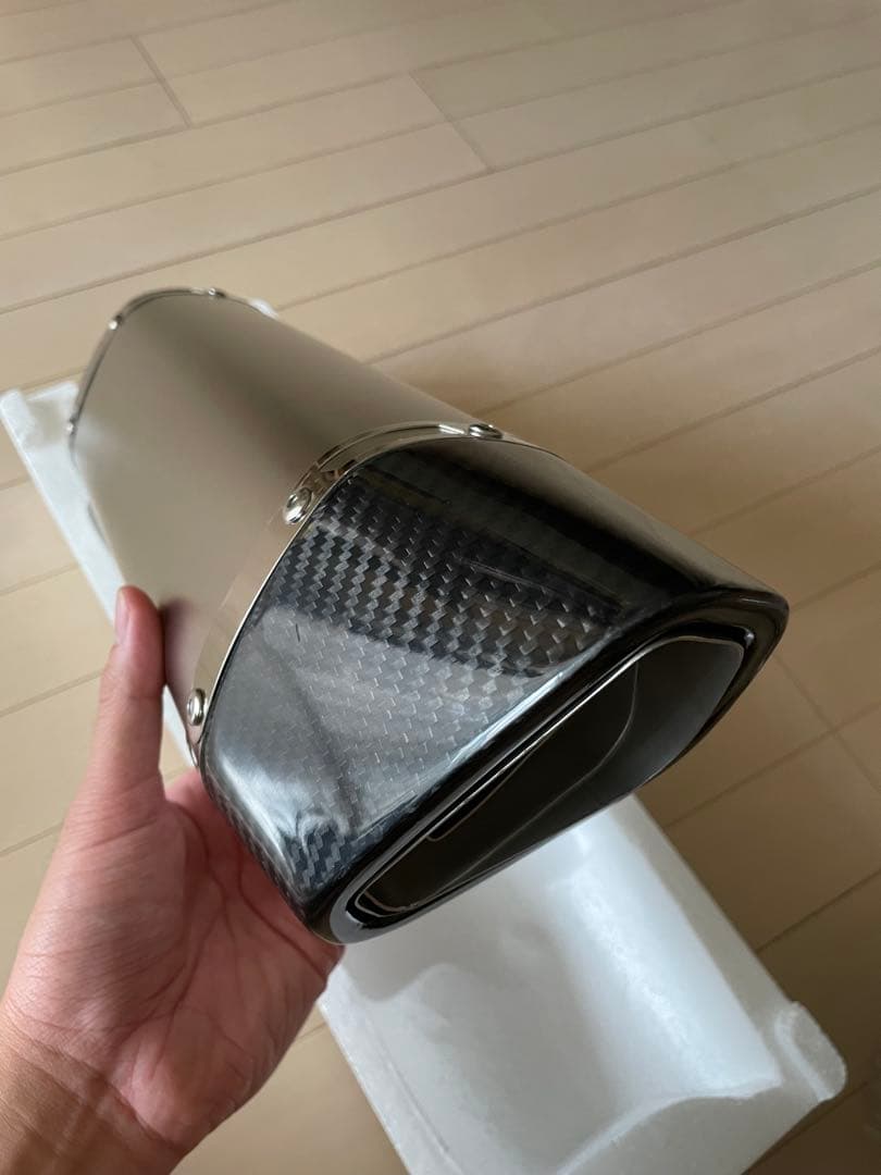 60.5 汎用マフラー　カーボンエンド