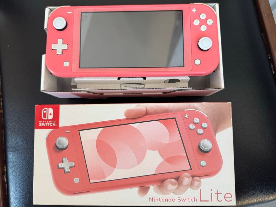 Nintendo Switch LITE コーラル　本体