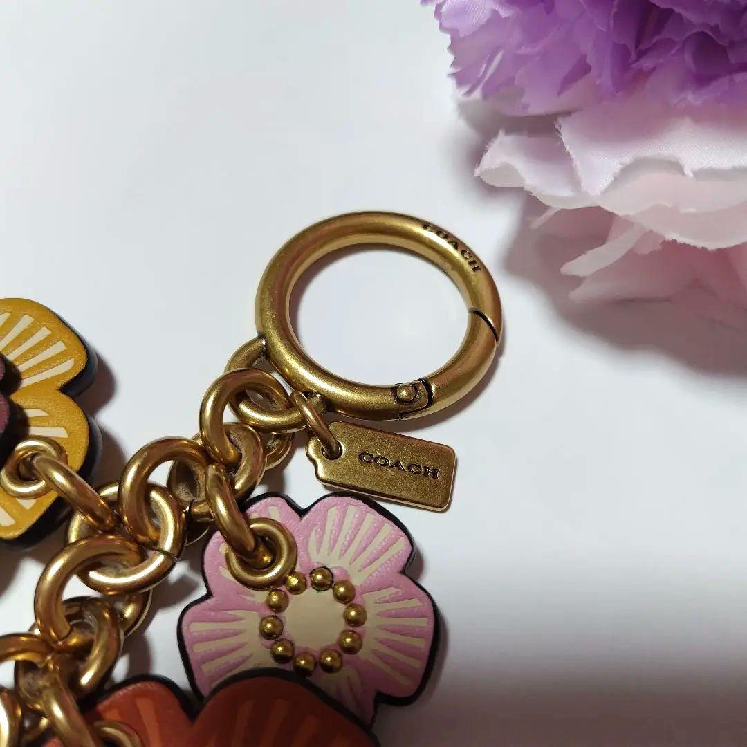 週末セール！！COACH バッグチャーム キーホルダー フラワーチャーム レザー