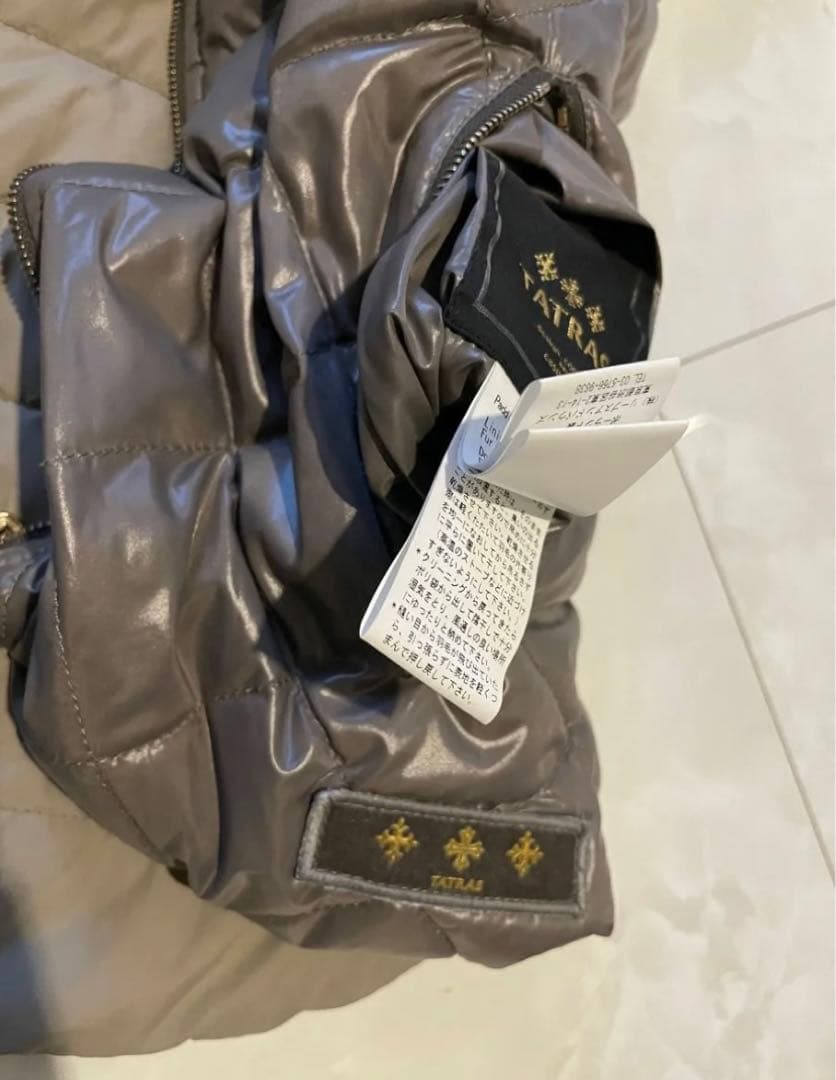 a.t！！！TATRAS タトラス グレー ダウンベスト フード付き
