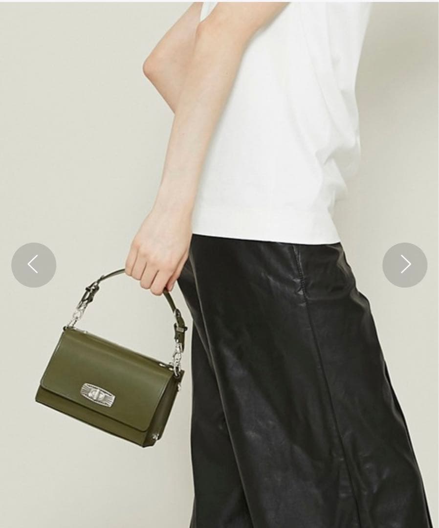 【TOGA PULLA(トーガプルラ)】スカーフショルダーバッグ